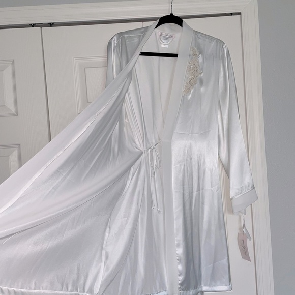 Midnight Short Wrap Robe - Picture 7 of 9